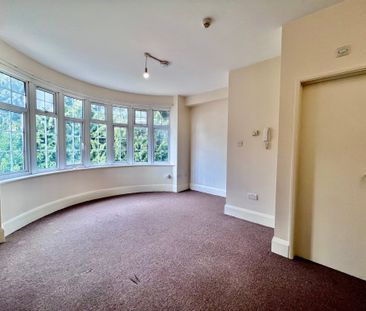 Midanbury Lane, Southampton - Photo 6