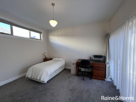 323 Lords Place, Orange, NSW 2800 - Photo 4