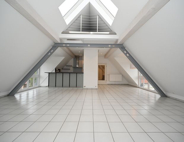 Besondere Architekten-Wohnung nahe der Altstadt! Neumarkt - Foto 1