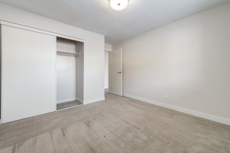 1 Bedroom - Photo 4