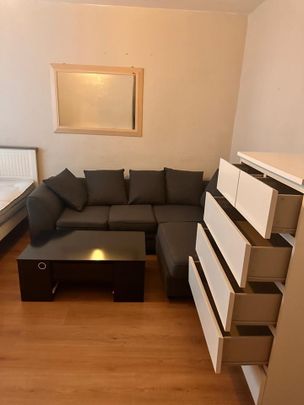 Room in a Shared Flat, Arne House, SE11 - Photo 1