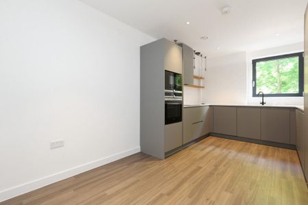 3 bedroom maisonette to rent - Photo 4