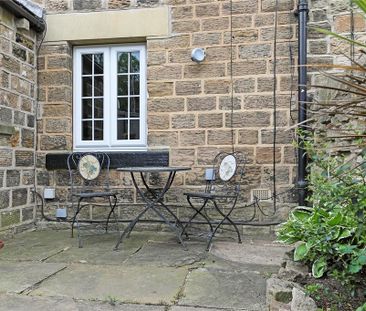2 bedroom semi-detached house to rent - Photo 4