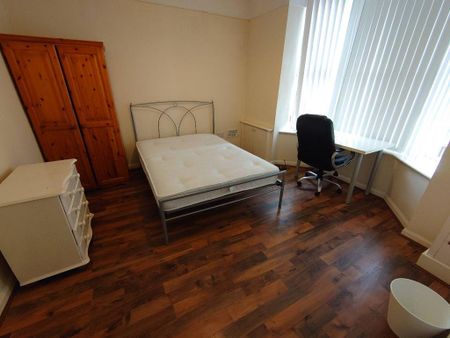 5 bedroom terraced house to rent - Photo 4