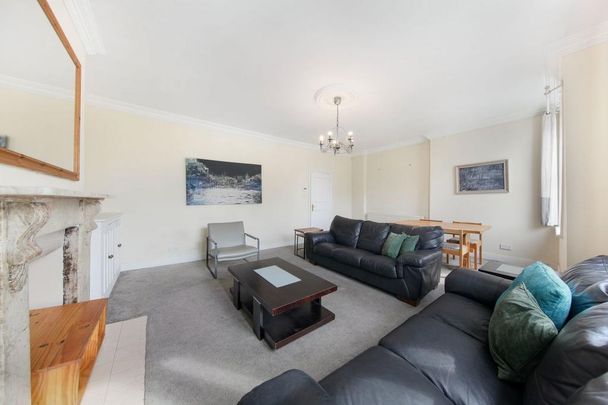 3 bedroom flat to rent - Photo 1