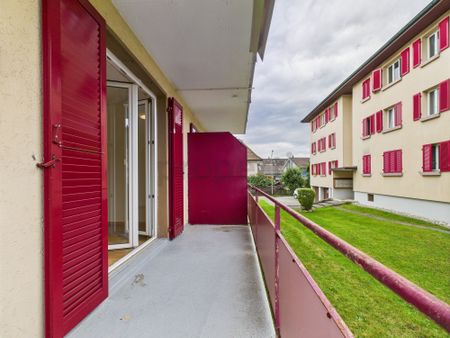 Helle und ruhige 3-Zimmer-Wohnung mit Balkon, neu saniert in Strengelbach - Photo 3