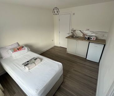 Room in a Shared House, Brushfield Road, B42 - Photo 6