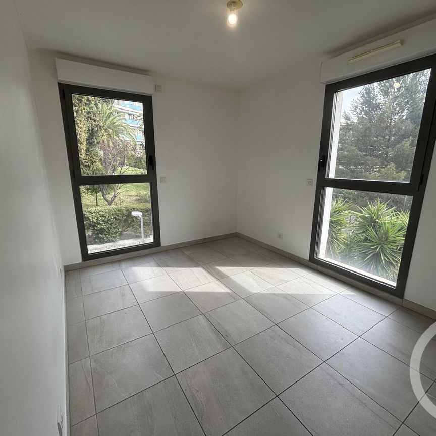 Location Appartement 4 pièces 90m² NICE 06100 - Photo 1