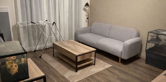 Location Appartement 2 pièces 51m² - Photo 2