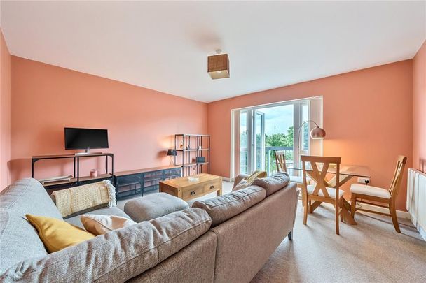 2 bedroom flat to rent - Photo 1