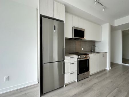 For Lease - 1787 St. Clair Avenue Unit# 420, Toronto, Ontario - Photo 4