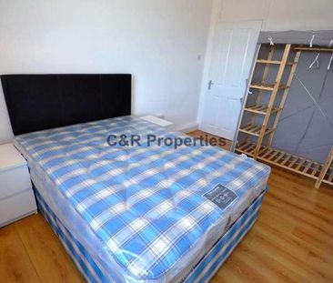 Hornchurch Court, Bonsall Street, M15 - Photo 6