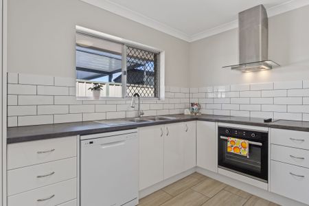 Beautiful Family Home - Photo 4