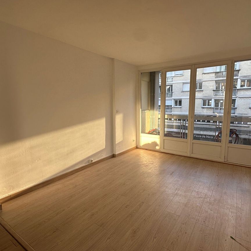 Location Appartement 4 pièces 74m² - Photo 1