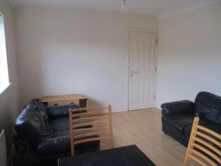 Three Great Apartments, 79 University Avenue, Queens Quarter, Belfast, BT7 1GX - Photo 2