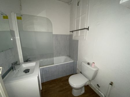 À louer – T2 lumineux au centre-ville de Toulon (Rue Gimelli) - Photo 4