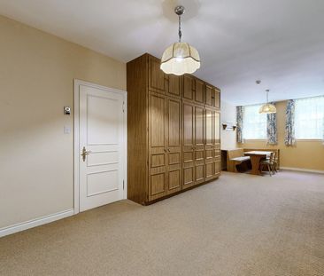 For Lease - 22&20 Park Lane Circle, Toronto, Ontario - Photo 4