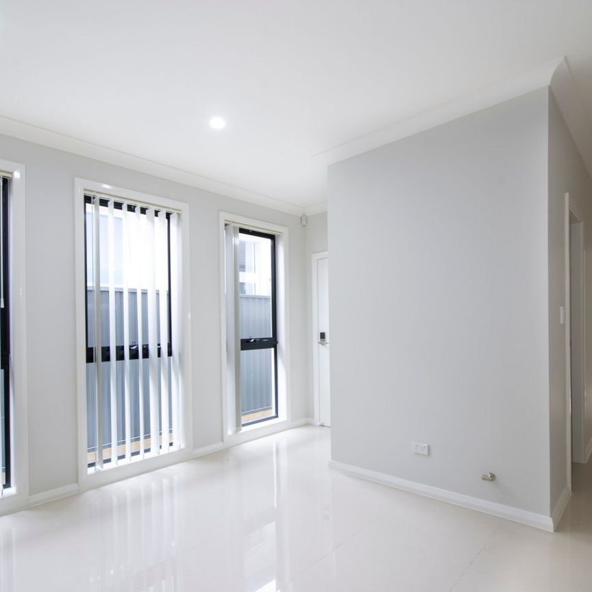 Prime Location – Immaculate Granny Flat For Rent!! - Photo 1