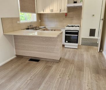 WALK TO STATION AND SHOPS - Photo 2