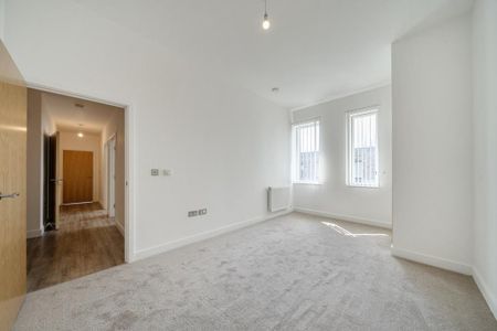 3 bedroom apartment to rent - Photo 2