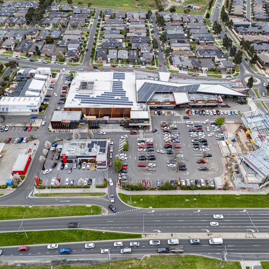 5 Cups Court, Clyde North VIC 3978 - House For Rent | Domain - Photo 1