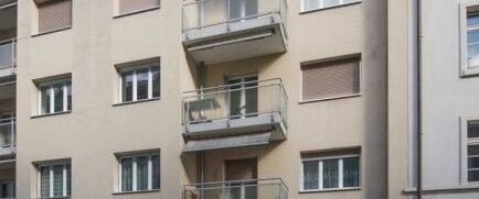 Everything is within walking distance: bright apartment with elevator and balcony - Photo 1