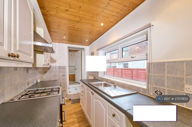 2 bedroom terraced house to rent - Photo 1