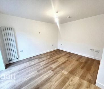 2 bedroom semi-detached bungalow to rent - Photo 1