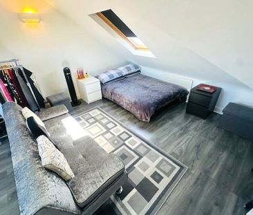 Studio to rent - Photo 2