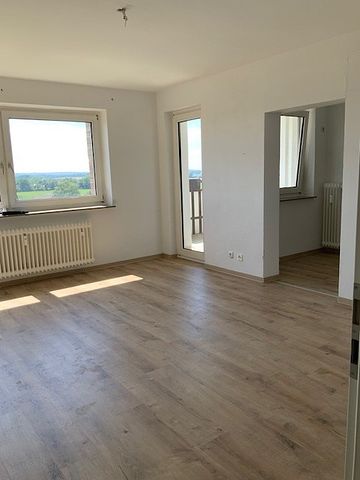 Klein aber fein! Stilvolle 2-Zimmer-Wohnung mit Blick in die Ferne - Foto 4