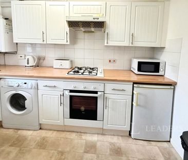1 bedroom semi-detached to rent Leatherhead - Photo 1