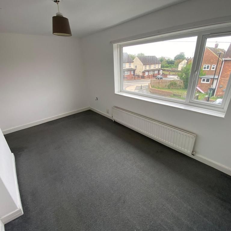 2 bedroom semi-detached house to rent - Photo 1