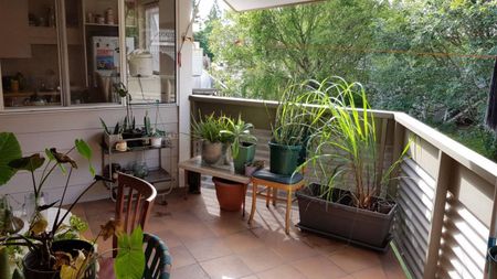 3 bed unit in Kangaroo Point 30 min walk to Brisbane CBD - Photo 5