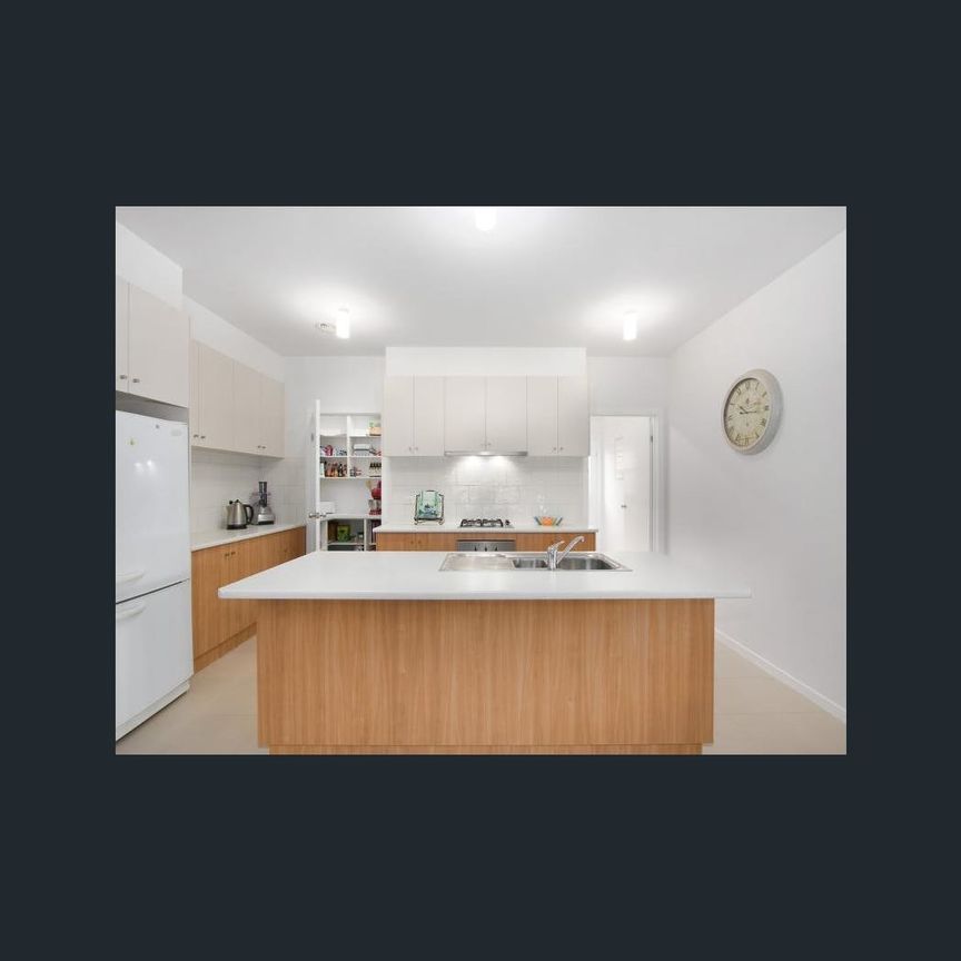 7 Damon Close, Narre Warren South, Vic 3805 - Photo 1