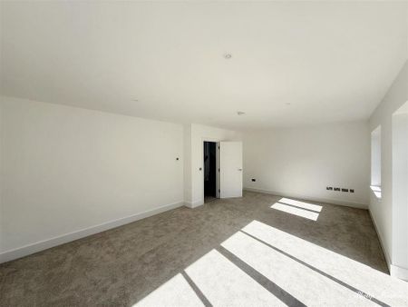 5 bedroom detached house to rent - Photo 5