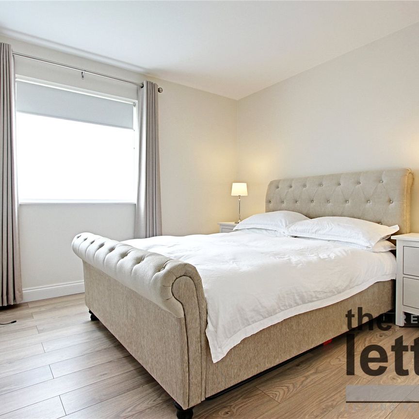 Fiona Court, The Ridgeway, Enfield, EN2 8PR - Photo 1