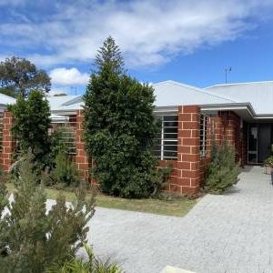 Quiet Location - Dual Key Property - Photo 3