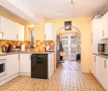 3 bedroom terraced house to rent - Photo 1