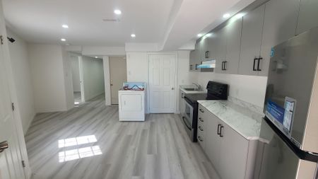 For Lease - 17 Joseph Street, Brampton, Ontario - Photo 3