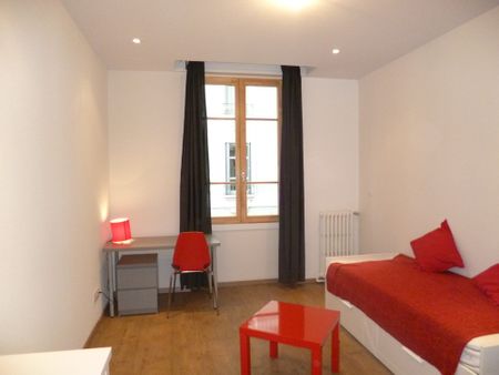 Furnished studio / Studio Meublé - Photo 2