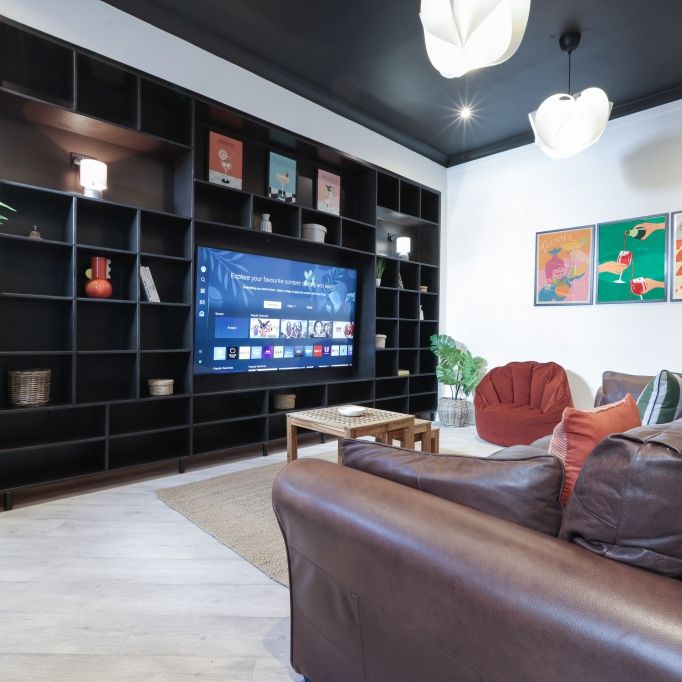 Kendal Lane, Hyde Park, Leeds - Photo 1