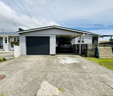 Warm & Spacious Family Home in a Fantastic Location - Photo 6