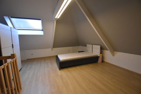 Volledig gerenoveerde woning met tuin en carport - Photo 3