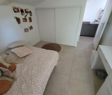 Location Appartement 3 pièces 54m² PIERREFEU DU VAR 83390 - Photo 5