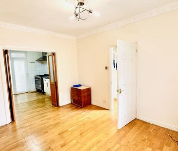 4 bedroom terraced house to rent - Photo 1
