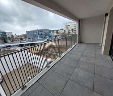 location Appartement T3 DE 63.66m² À NIMES - Photo 1