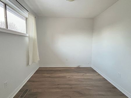 For Lease - 55 Cowan Road, Brampton, Ontario - Photo 5