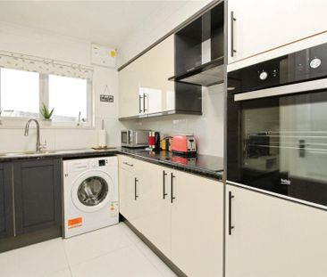 2 bedroom maisonette to rent - Photo 5