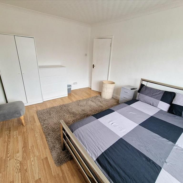 House share to rent - Photo 1