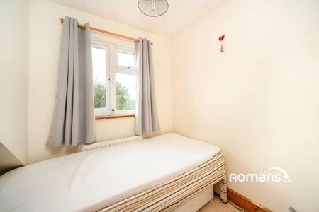 Melrose Gardens, Arborfield Cross, Reading, RG2 - Photo 2